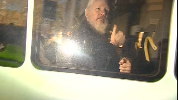 Börtönbüntetésre ítélték a WikiLeaks alapítóját Börtönbüntetésre ítélték a WikiLeaks alapítóját