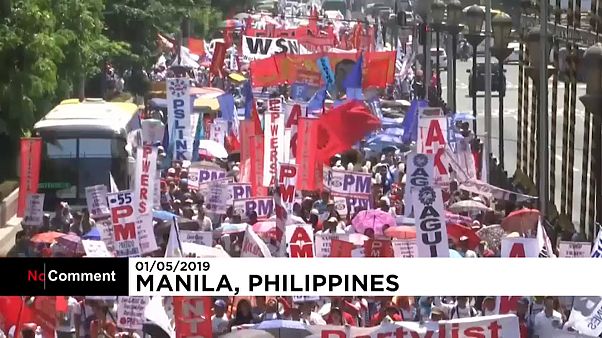 Tausende gegen Duterte am ersten Mai Tausende gegen Duterte am ersten Mai