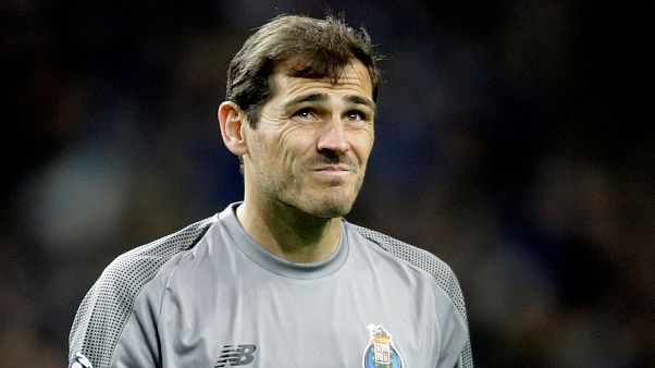 Il portiere spagnolo Iker Casillas colpito da infarto, non è in pericolo di vita Il portiere spagnolo Iker Casillas colpito da infarto, non è in pericolo di vita