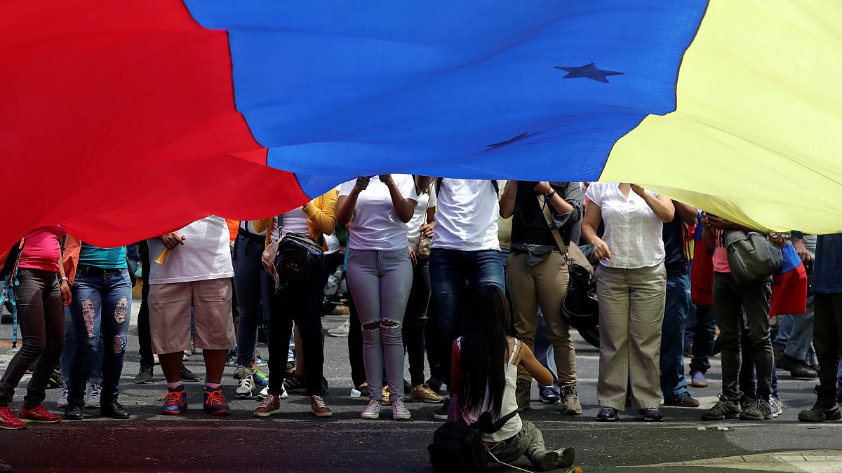 روز کارگر در ونزوئلا؛ هواداران مادور و گوایدو به خیابان‌ آمدند