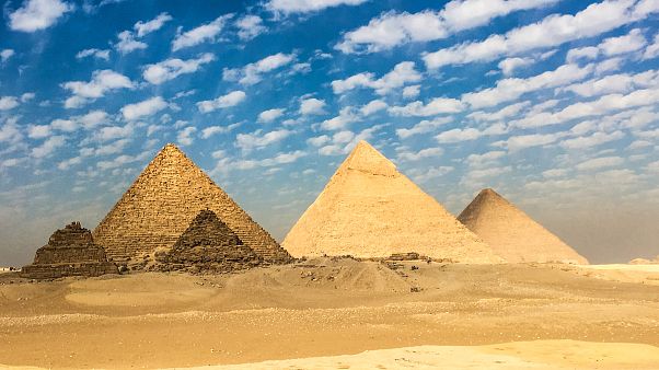 الأهرامات الأهرامات