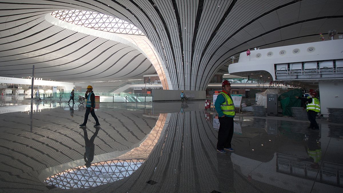 Größter Terminal der Welt in Peking fertiggestellt, BER ist dagegen immer noch Baustelle