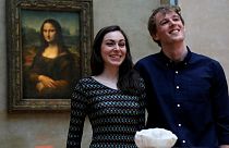 Una pareja gana el concurso Airbnb para pasar una noche en el museo del Louvre