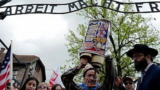 Miles de personas participan en la Marcha de los Vivos en Auschwitz