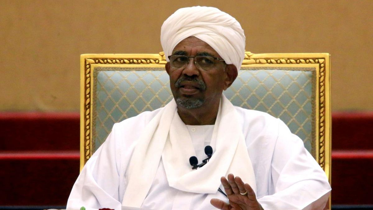 Sudan devrik lideri Ömer El Beşir 'terörizm finansmanı' suçundan sorgulanacak