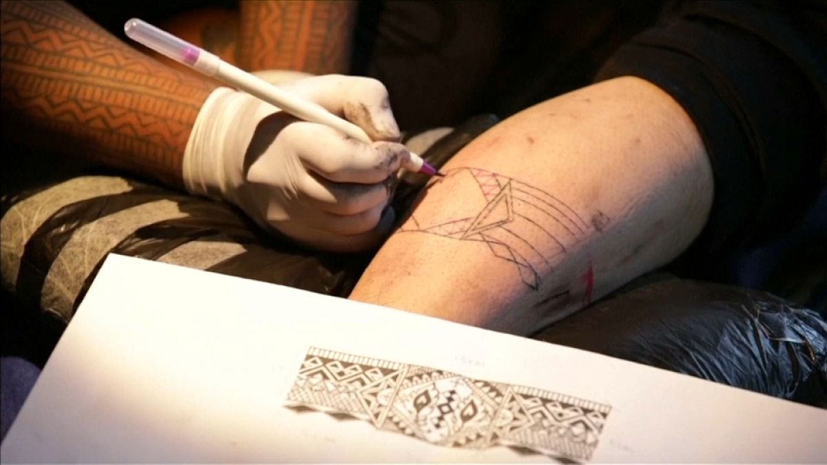 Reviving the cultural tradition of tattooing Indigenous communities |  Special Issue – The Link