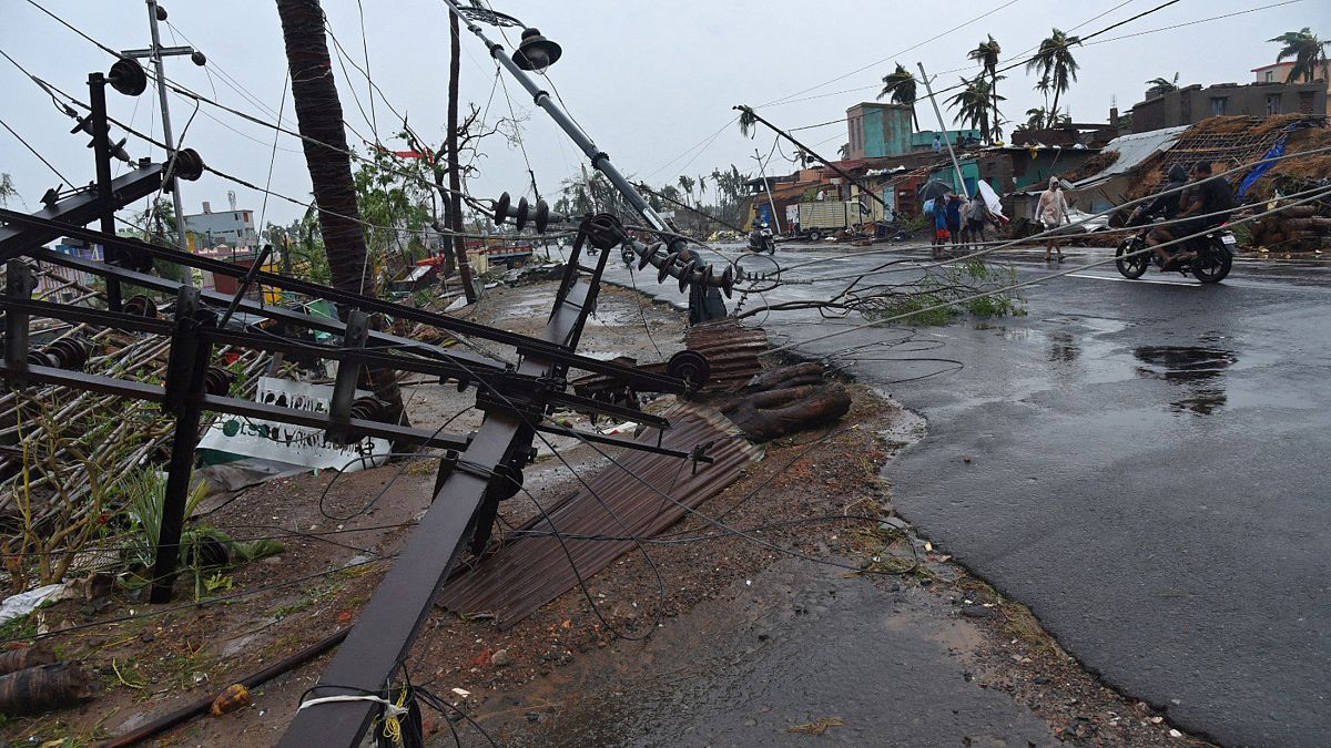 صورة من مدينة بوري بعد مرور الإعصار عليها 