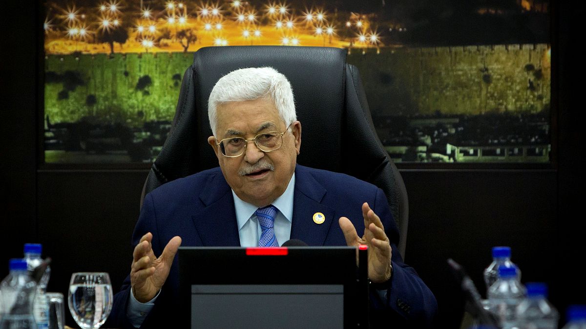 الرئيس الفلسطيني يجدد رفضه لخطة السلام الأمريكية