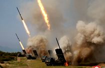 Coreia do Norte retoma testes com mísseis