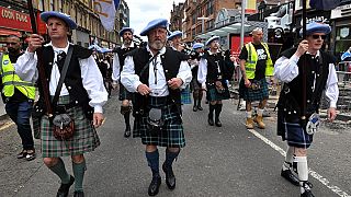 İskoçya'da on binlerce kişi bağımsızlık için yürüdü