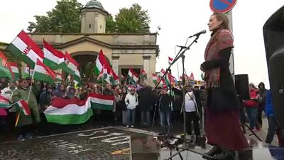 A magyar himnusz éneklésével tüntettek Pozsonyban