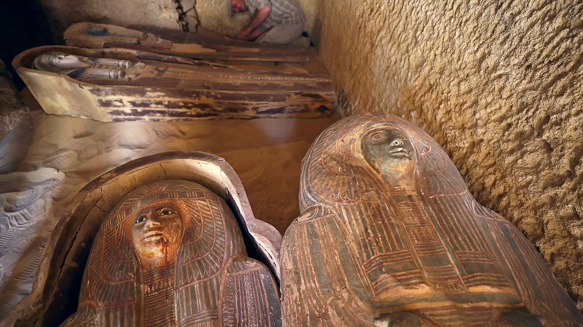 Sarcófagos com mais de 4 mil anos encontrados no Egito