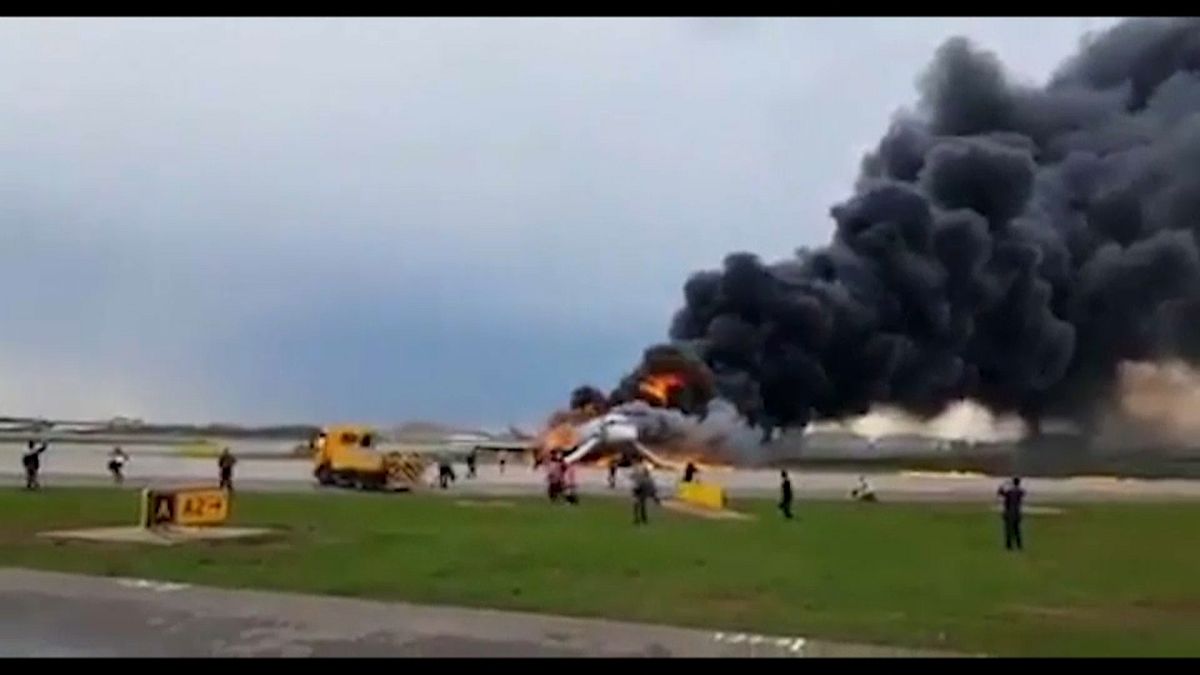 Incendio mortal de un avión de la compañía Aeroflot en Moscú