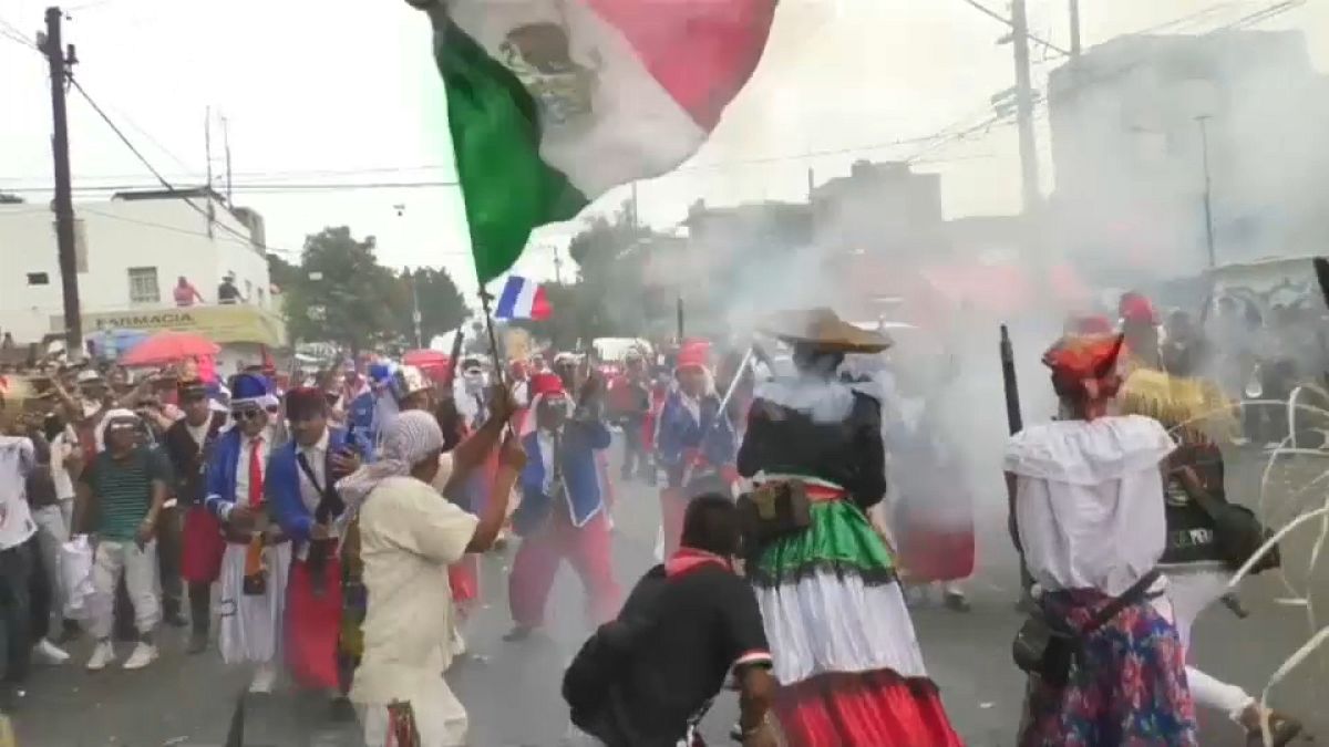شاهد: مكسيكيون يعيدون تمثيل انتصارهم على فرنسا في معركة "بويبلو"  