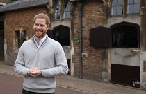 El príncipe Enrique emocionado con el nacimiento de su primer hijo: "Es absolutamente increíble"