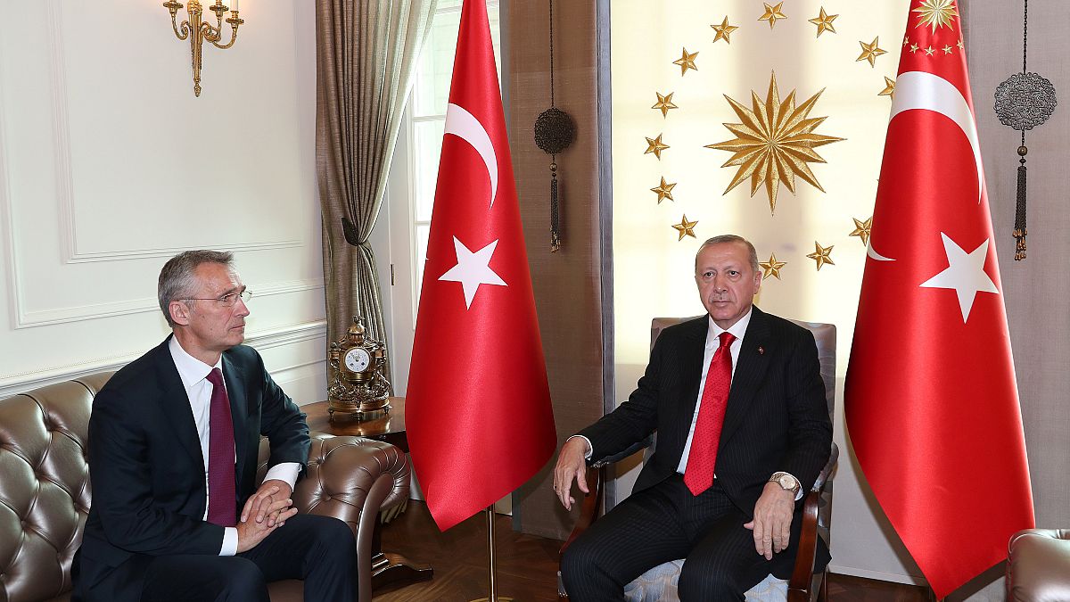 НАТО обеспокоен спором между Турцией и США