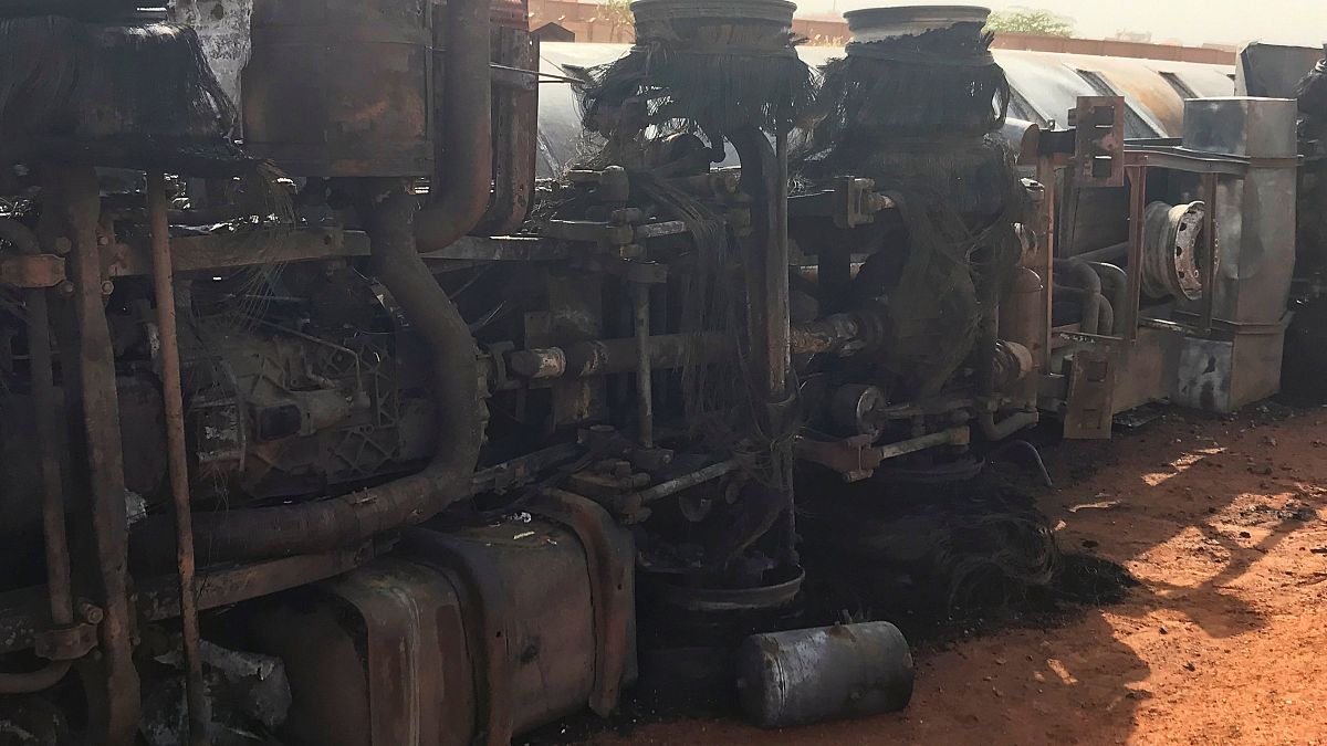 مقتل 55 شخصا على الأقل في النيجر إثر انفجار شاحنة وقود