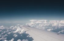 Electric aircraft: challenges and promises