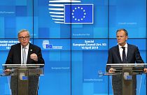 یونکر: ارتباط دادن توسک به هیتلر و استالین غیر قابل پذیرش است