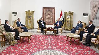 مايك بومبيو مجتمعاً بالرئيس العراقي ومسؤولين عراقيين آخرين