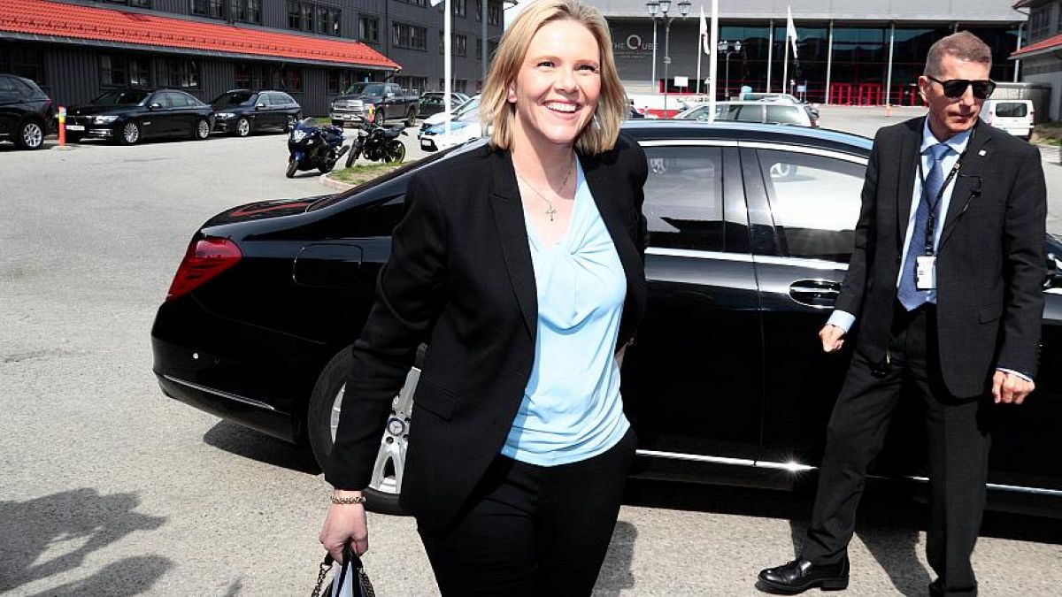 Norveç Sağlık Bakanı: Herkes dilediğince sigara, alkol ve et tüketmeli