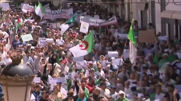 Nuevo viernes de protestas contra el régimen en Argelia Nuevo viernes de protestas contra el régimen en Argelia