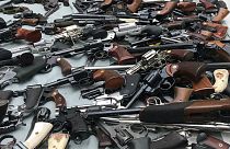 العثور على مخبأ للأسلحة بقيمة مليون دولار بالقرب من منزل المغنية الشهيرة بيونسيه