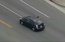 ویدئو؛ تعقیب و گریز پلیس آمریکا و فردی مسلح در بزرگراهی در لس‌آنجلس