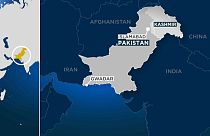 Боевики напали на отель в Пакистане