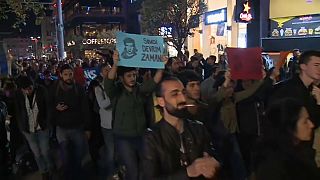 Cientos de personas se manifiestan contra la repetición de las elecciones en Estambul