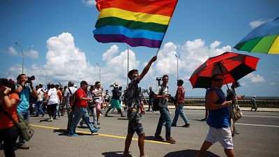 Activistas LGTB protestan en Cuba por la anulación del desfile del Orgullo Gay