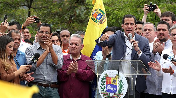 Venezuela'da muhalif lider Guaido'dan ABD ordusu ile iş birliği talimatı Venezuela'da muhalif lider Guaido'dan ABD ordusu ile iş birliği talimatı