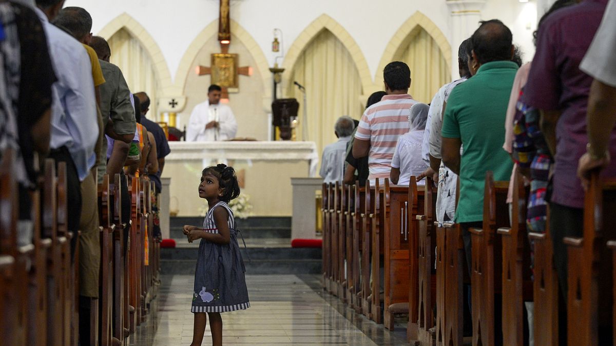 Las iglesias vuelven a abrir sus puertas en Sri Lanka