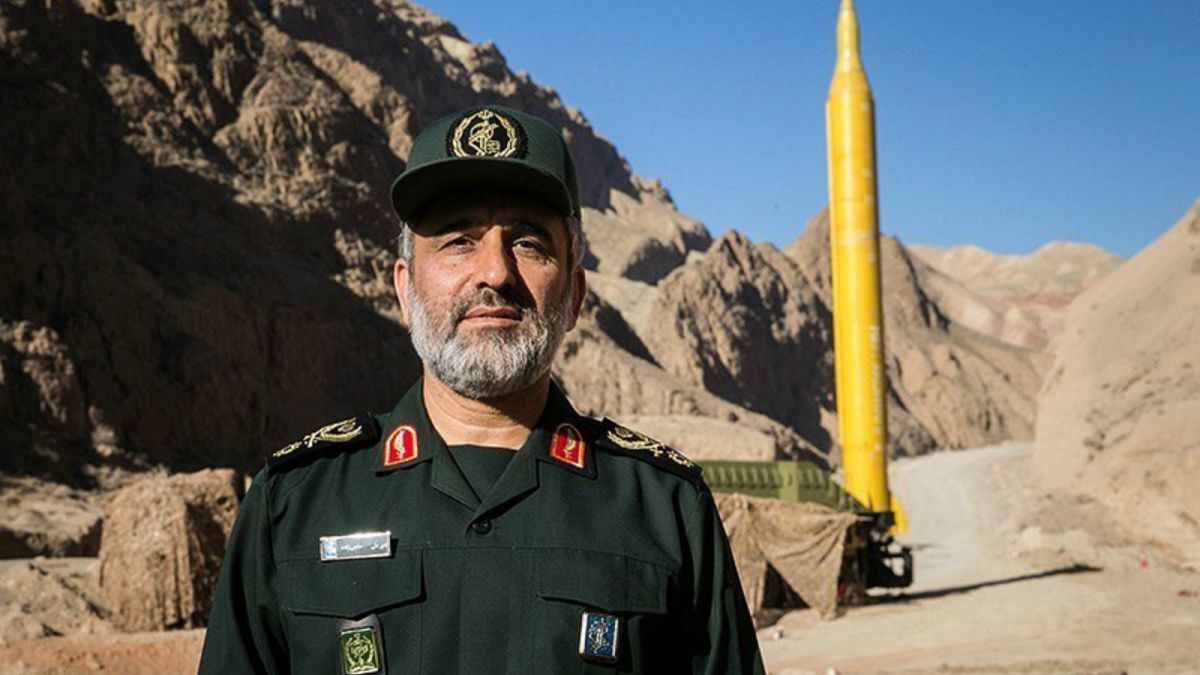 قائد بالحرس الثوري الإيراني: إذا أقدمت أمريكا على خطوة فسنوجه لها ضربة في الرأس