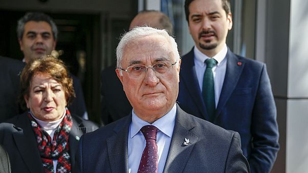 DSP İstanbul Büyükşehir Belediye Başkan adayı yarıştan çekildi DSP İstanbul Büyükşehir Belediye Başkan adayı yarıştan çekildi