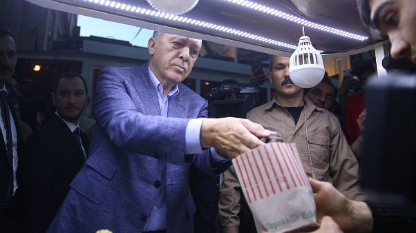 Cumhurbaşkanı Erdoğan: Her şey 'daha güzel olacak' Cumhurbaşkanı Erdoğan: Her şey 'daha güzel olacak'