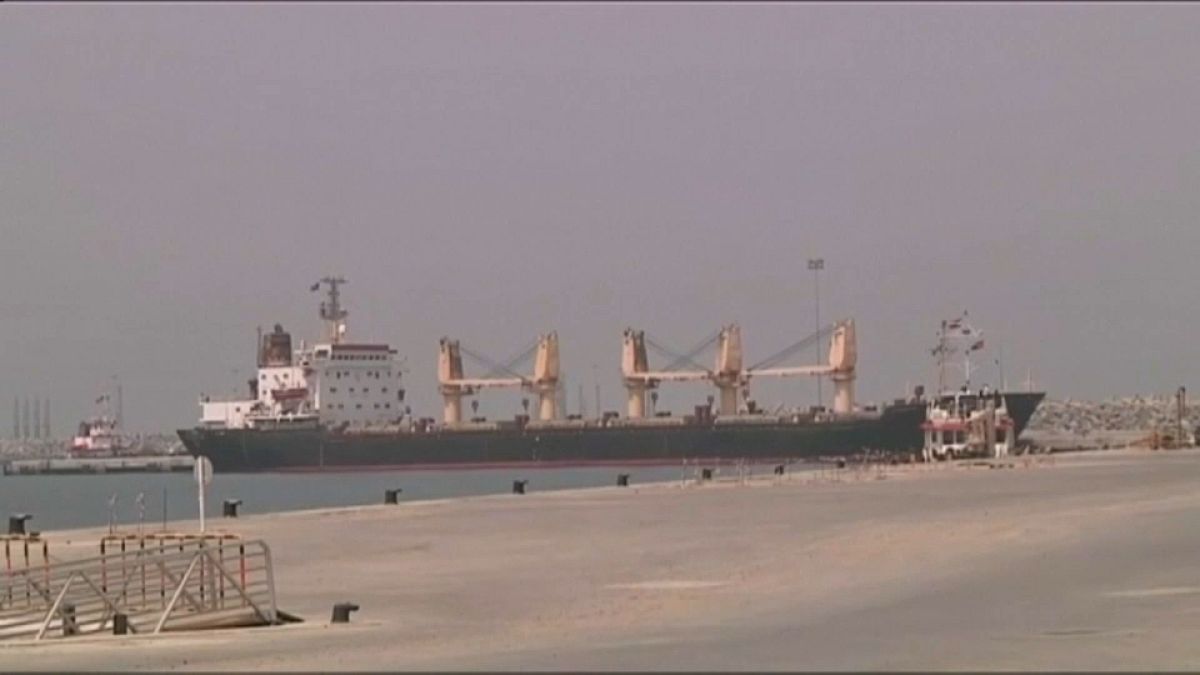 استنكار خليجي عربي "للعمليات التخريبية" ضد سفن تجارية قرب مياه إماراتية