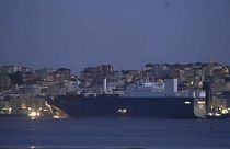 Le cargo saoudien, empêché d'atteindre Le Havre, attend dans le port de Santander