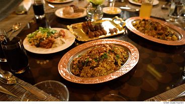 Lo chef Musabbeh: un Iftar emiratino per spezzare il digiuno del Ramadan Lo chef Musabbeh: un Iftar emiratino per spezzare il digiuno del Ramadan