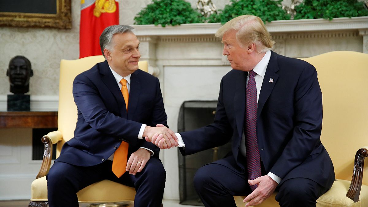"Kemény, de tiszteletreméltó embernek" nevezte Trump Orbánt