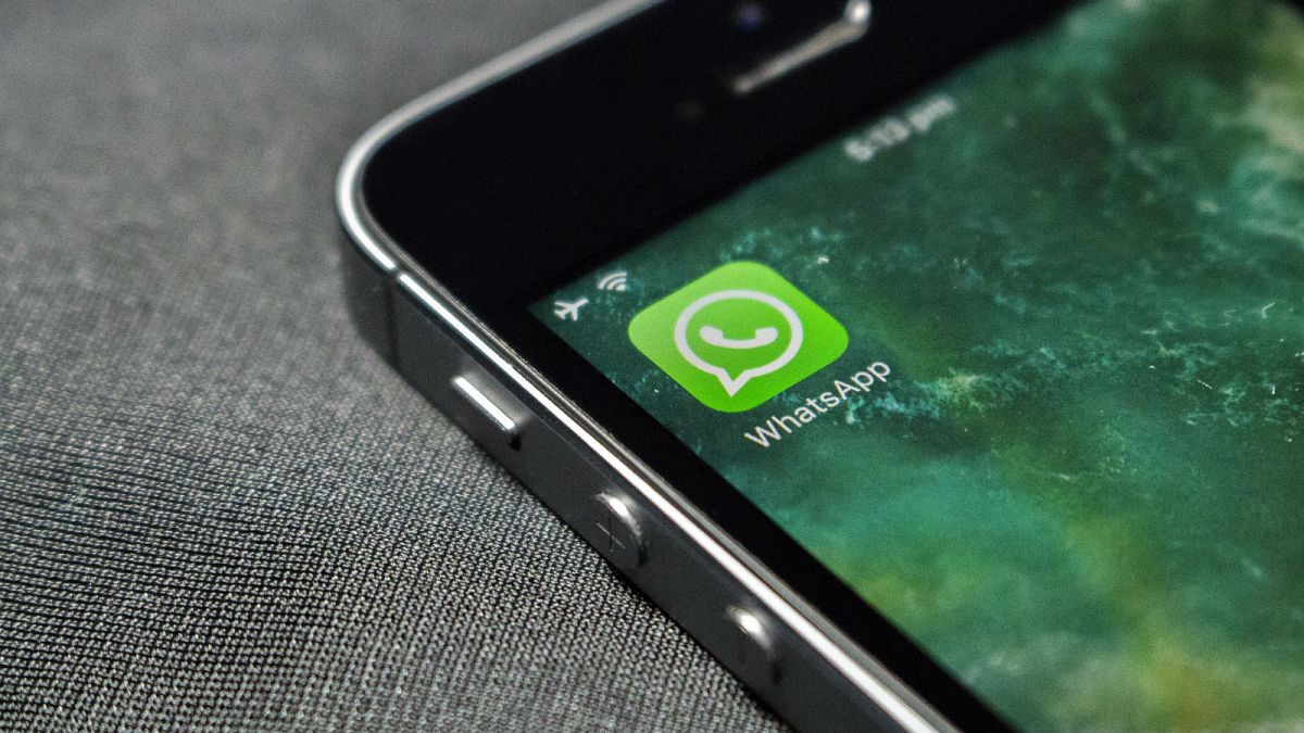 WhatsApp security flaw 'allowed hackers to install surveillance spyware on users' phones'