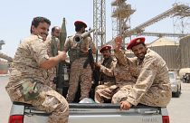 الحوثيون يستهدفون منشآت حيوية سعودية