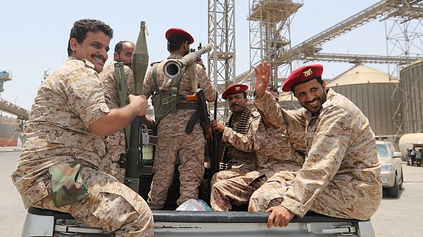الحوثيون يستهدفون منشآت حيوية سعودية الحوثيون يستهدفون منشآت حيوية سعودية