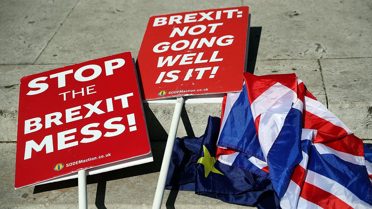 Brexit: Καταθέτει νομοσχέδιο για τη συμφωνία αποχώρησης από την ΕΕ η Τερέζα Μέι
