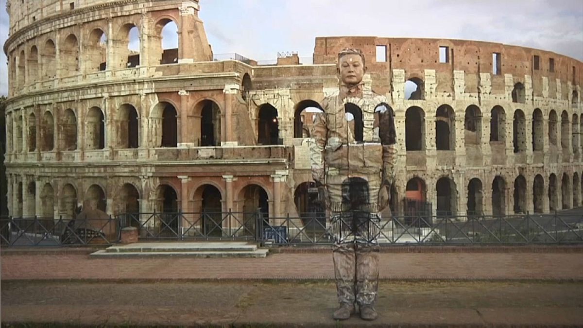 "Человек-невидимка" в Милане