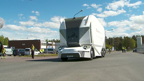 Автономный электрогрузовик приступил к работе Автономный электрогрузовик приступил к работе