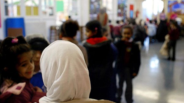 Avusturya'da ilkokulda başörtüsü yasağı tasarısı kabul edildi Avusturya'da ilkokulda başörtüsü yasağı tasarısı kabul edildi