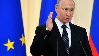 Путин выступает на форуме региональных и независимых СМИ