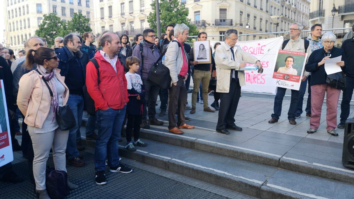 Barış Akademisyeni Altınel için Lyon'da eylem: Fransa'dan memuru için kararlılık bekliyoruz