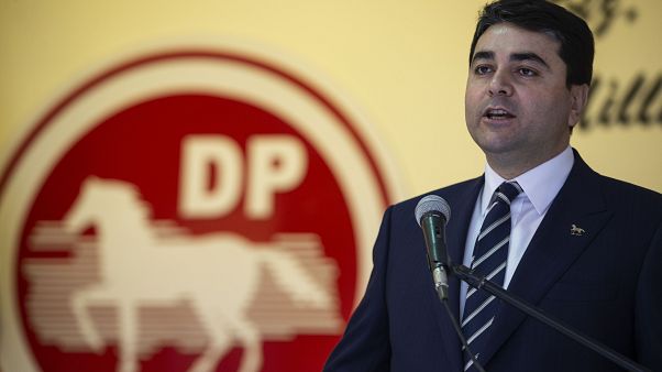 Demokrat Parti 23 Haziran'da yenilenecek İstanbul seçimlerinden çekildi Demokrat Parti 23 Haziran'da yenilenecek İstanbul seçimlerinden çekildi